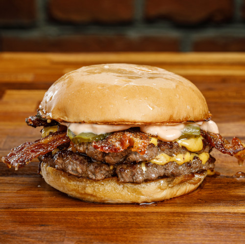 hamburguesa-cheddar y panceta